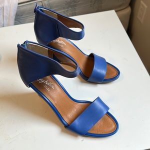 Seychelles blue wedge pump